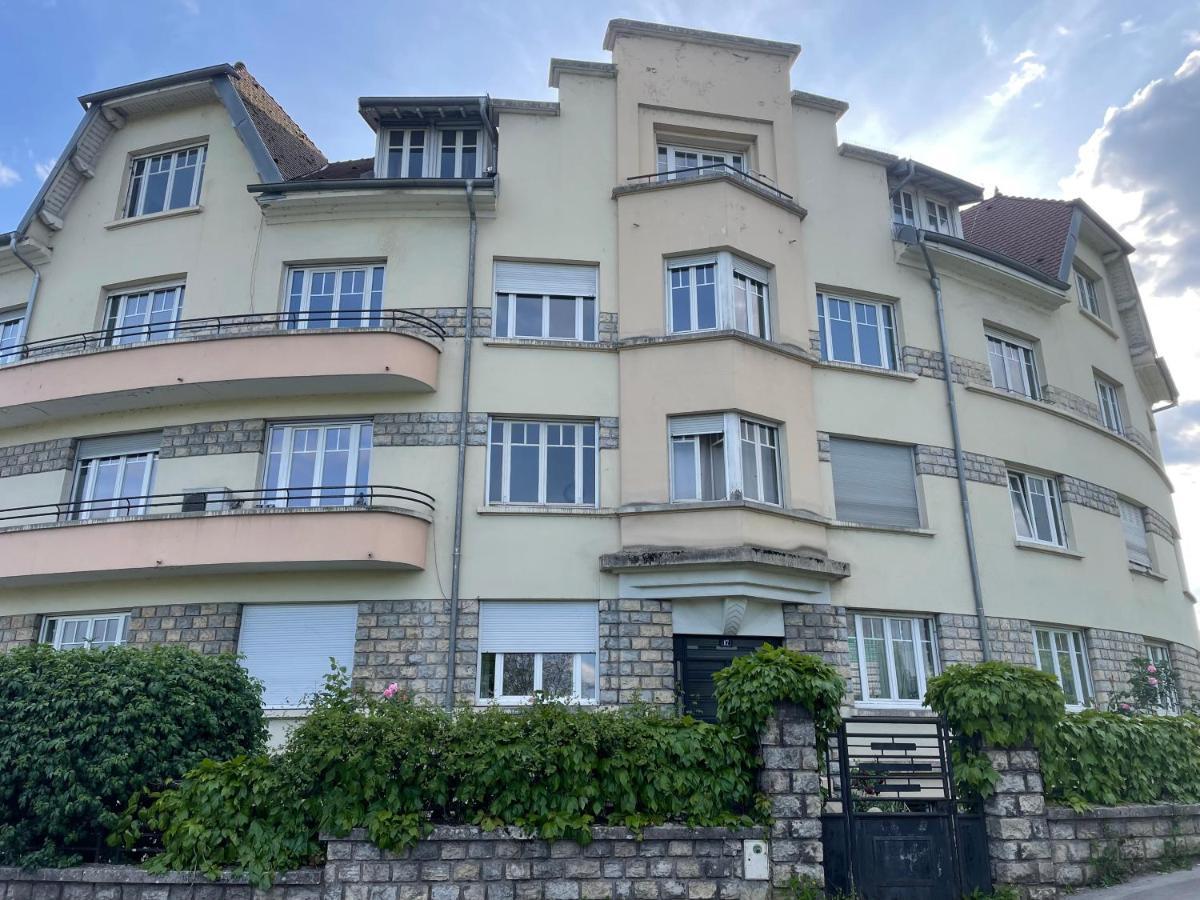 Apartmán Situe A 5 Minutes De La Gare Besançon Exteriér fotografie