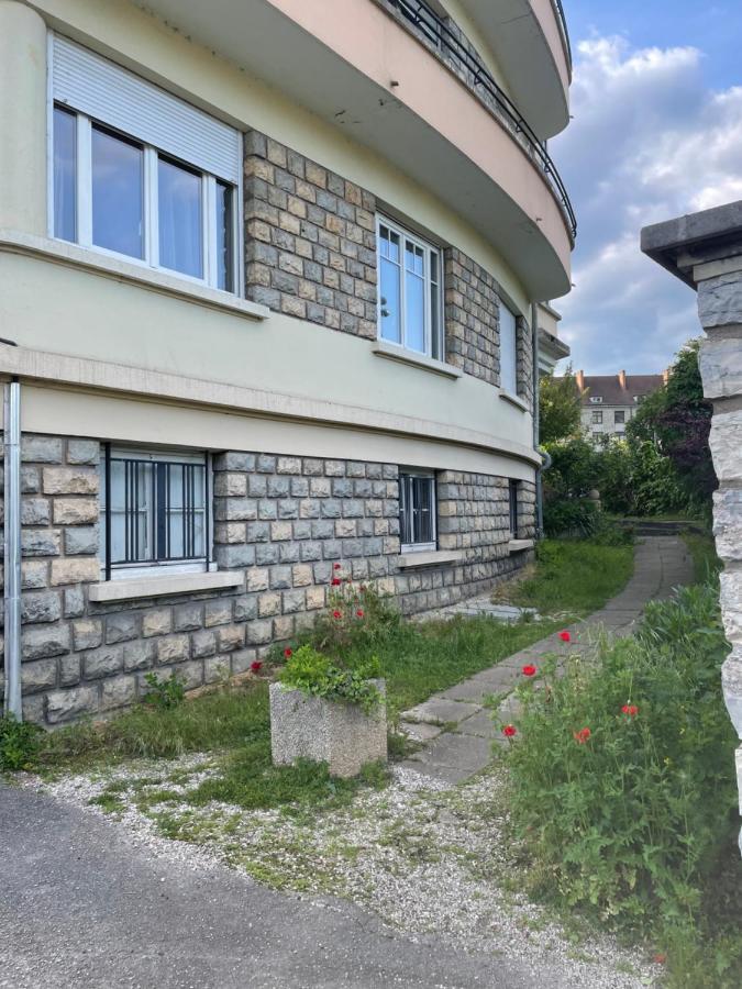 Apartmán Situe A 5 Minutes De La Gare Besançon Exteriér fotografie